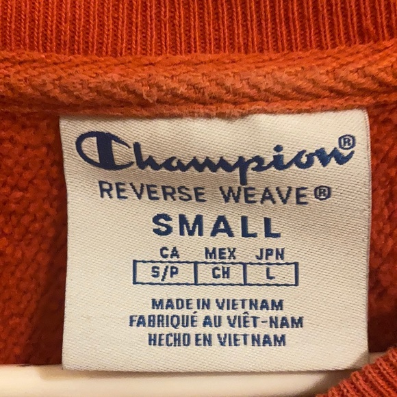 Champion Crewneck - Picture 4 of 4